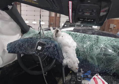 2022 Toyota Venza Xle из США, поврежденный, VIN JTEAAAAH1NJ110497